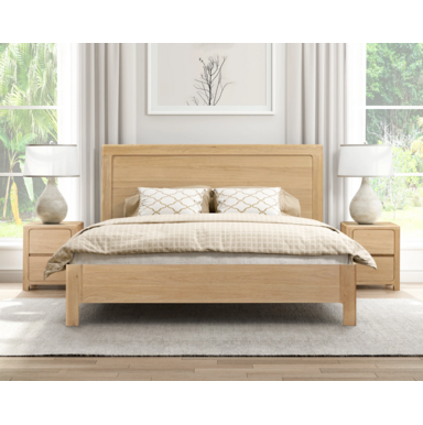 Oaky bedroom suite in natural oak.